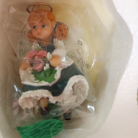 Heirloom Ornaments from Ashton-Drake - Picture 5 of 6